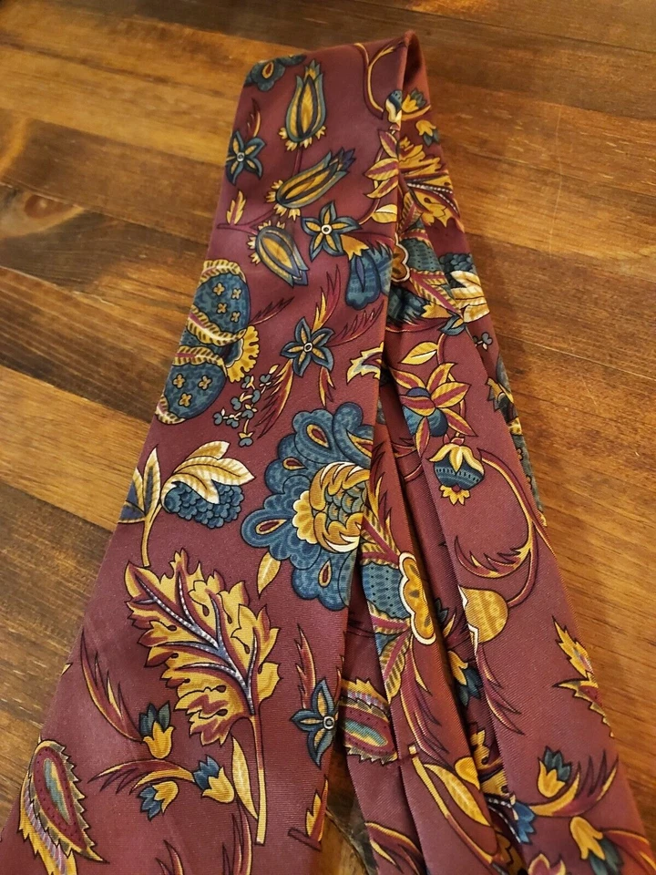 102 Madison 3.5" Classic Silk Tie Wine/Navy/Gold Paisley, Men's Necktie - Image 4 of 4