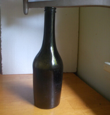 EARLY 1800 BLACKGLASS PONTILED WINE BOTTLE DRIPPY STRING LIP 1830 PRIVY DUG