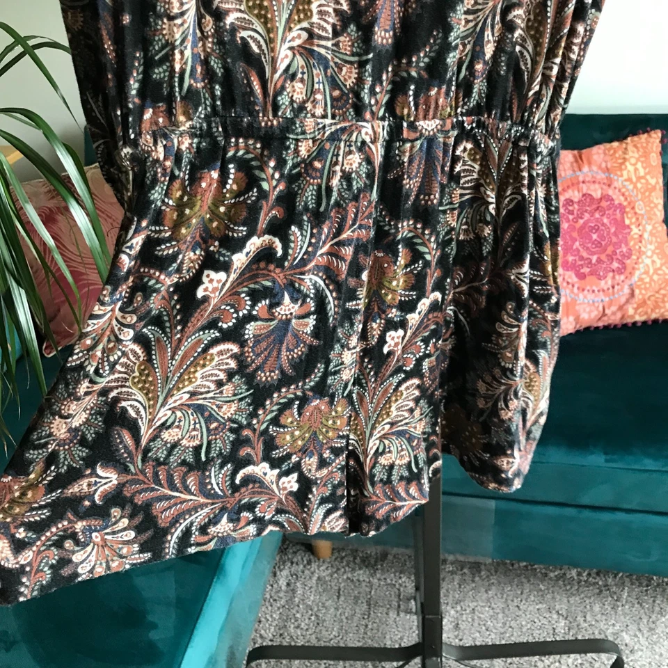 Mameluco Jersey AMERICAN EAGLE Talla XS Suave y Sexy Marrón y Negro Cachemira Elastizado Foto 2 de 4