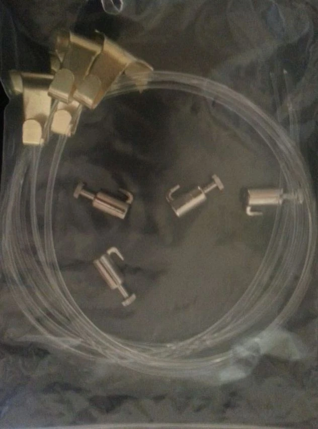 4 x Picture Rail Hooks Gold with Hanging Kit Maximum Capacity 10kg