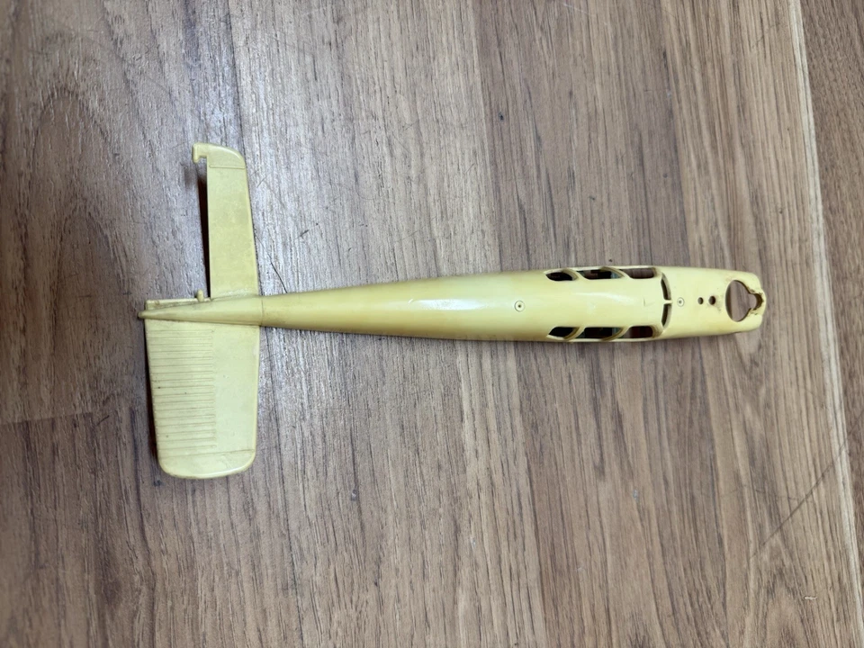 Vintage 1950’s Wen-Mac Beechcraft Bonanza Top Half Of Airplane Parts Only - Image 4 of 4