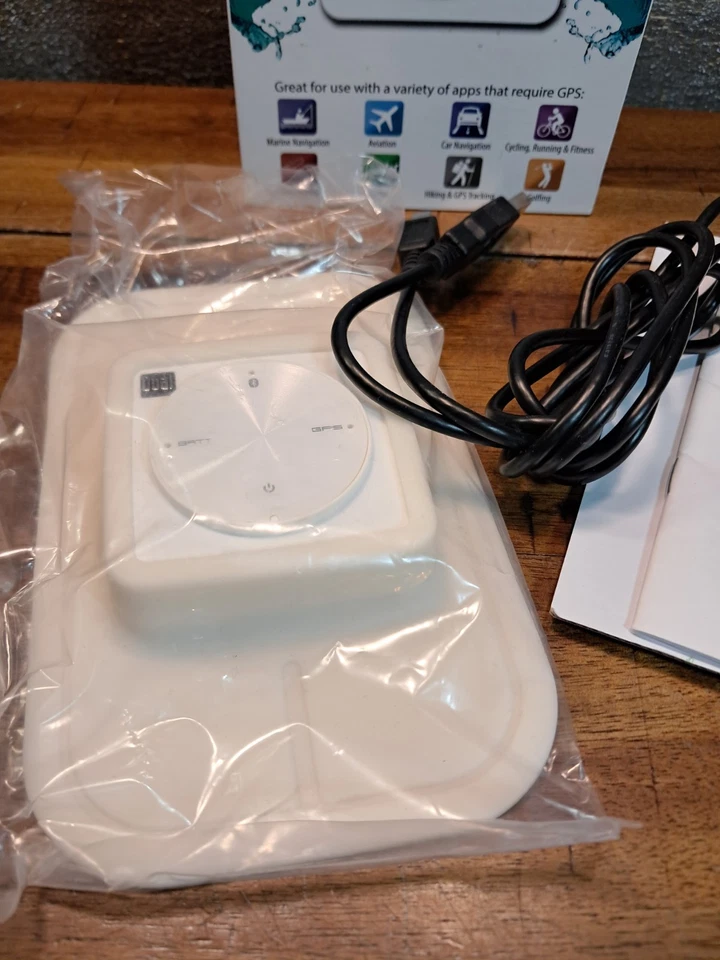 Dual Electronics XGPS10M Portable GPS Receiver Marine  - Image 2 of 4