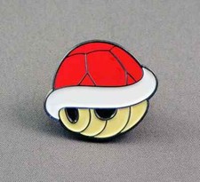 MARIO CART TURTLE SHELL RED ENAMEL PIN BADGE - NEW