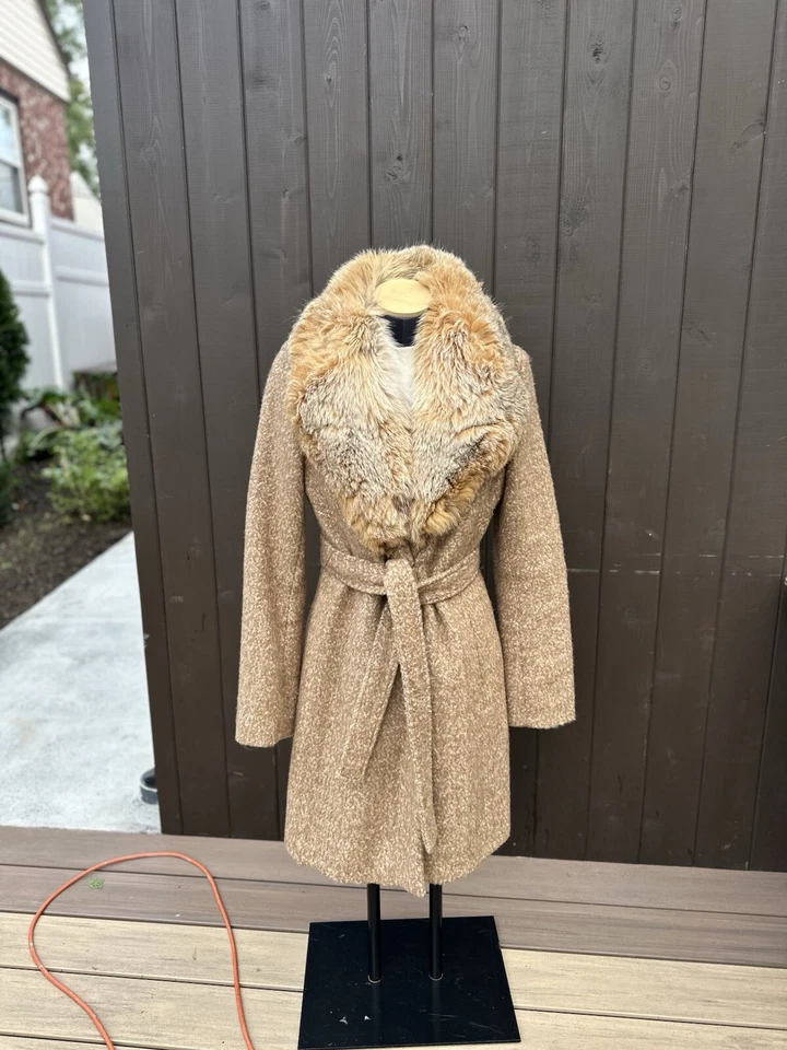 Abrigo envolvente de lana Ivanka Trump con cinturón camel talla 6 Foto 4 de 4