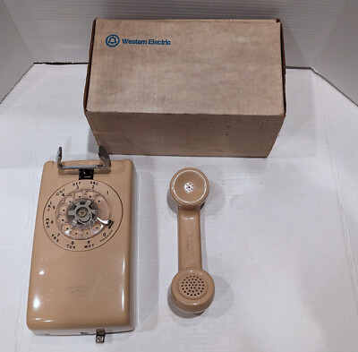 Western Electric Bell System 554BMP Rotary Wall Mount Telephone Beige (Untested)