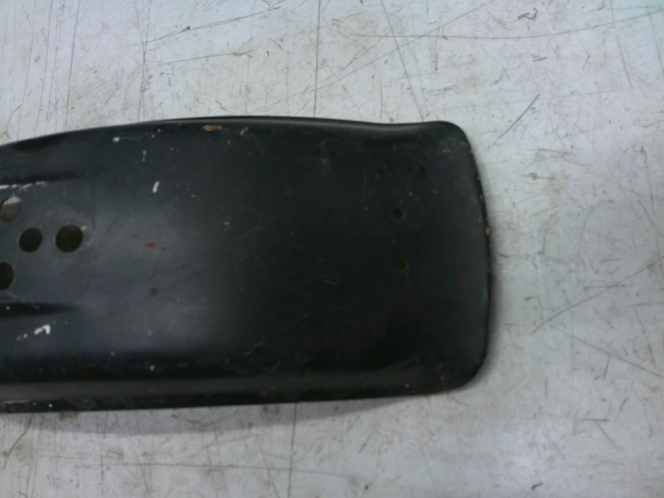 Para-lama traseiro 1982-2005 Kawasaki KZ1000 - Imagem 2 de 4