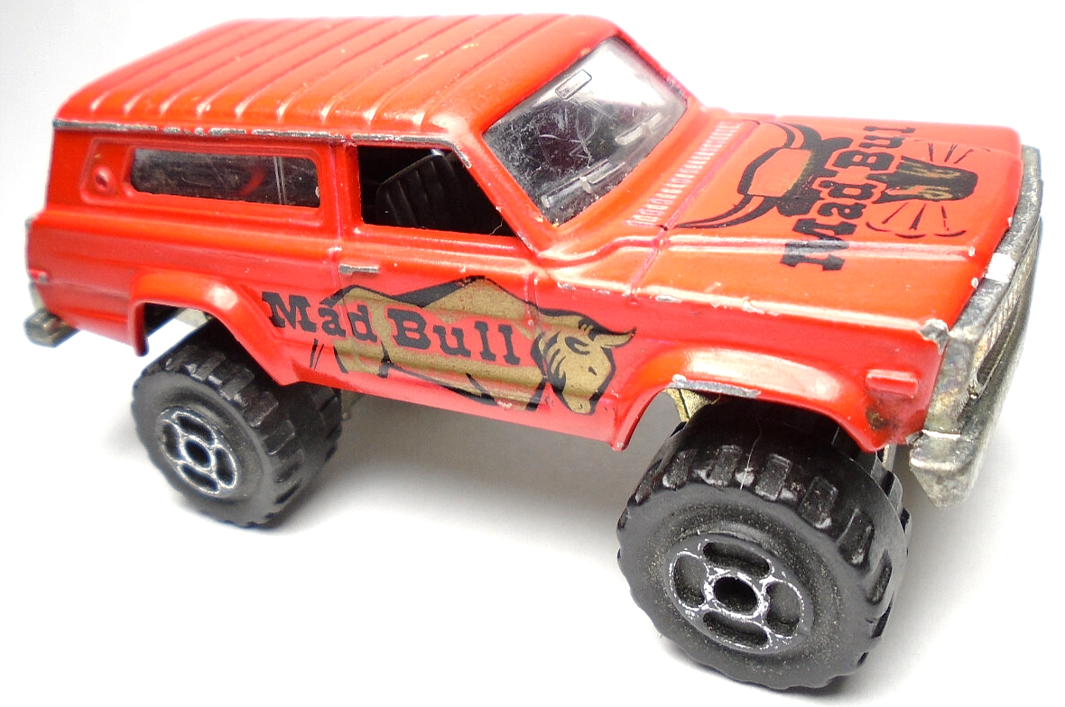 MAJORETTE #236 4X4 JEEP CHEROKEE MAD BULL RED 1:64 DIECAST 3