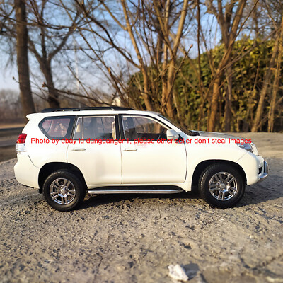 LAND CRUISER PRADOランドクルーザー プラド 1/18 1/18 NEW Toyota Landcruiser Land Cruiser Prado white color