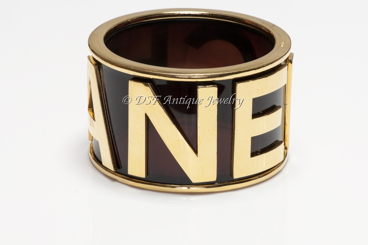 CHANEL Paris 1990's Wide Gold Plated Brown Lucite Letter Charm