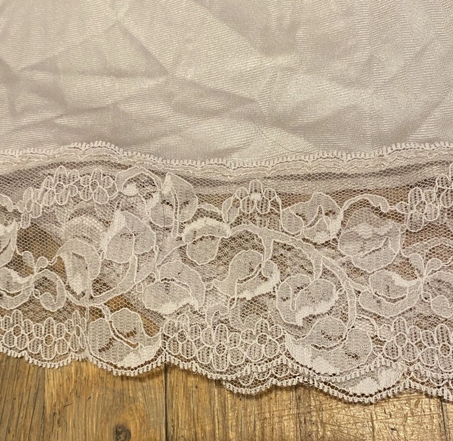 Henson Kickernick Vintage Womens Half Slip Cream With Lace Trim Size Large - Image 4 of 4
