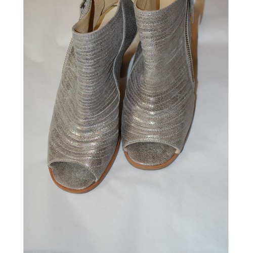 Paul Green Women's Cayanne Peep Toe Brushed Leather Bootie Metallic Smoke Size 6 - Picture 6 of 9