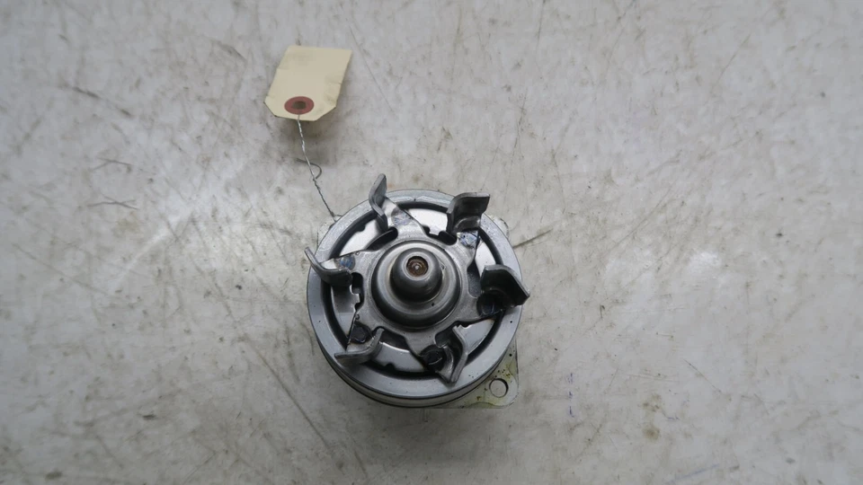Nissan Máxima 2016-2020 OEM motor de 3,5 L bomba de agua Foto 2 de 4