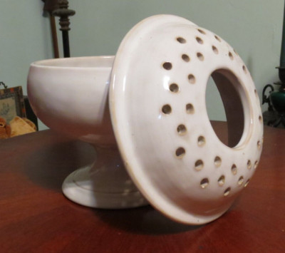 Italian Ceramic Flower Center 2 parts. 7.5