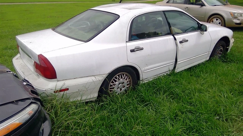 Driver Left Strut Front Excluding Vr-x Fits 97-04 DIAMANTE 251049 - Image 3 of 4