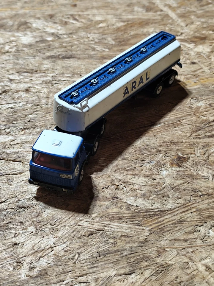 Siku Henschel Aral LKW Modell Spielzeug K74