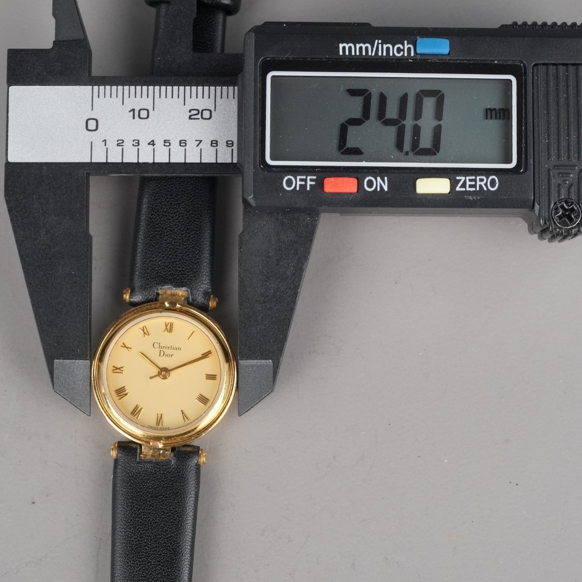 Christian Dior Women's Watch 3005 Gold 24mm Vintage New Battery