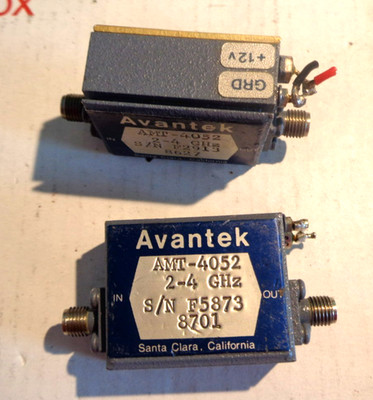 One AVANTEK SMA RF AMPLIFIER MODEL AMT-4052 2-4 GHz