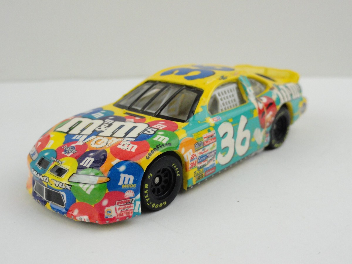 2002 Hot Wheels Racing 1/64 Ken Schrader #36 M&Ms Global