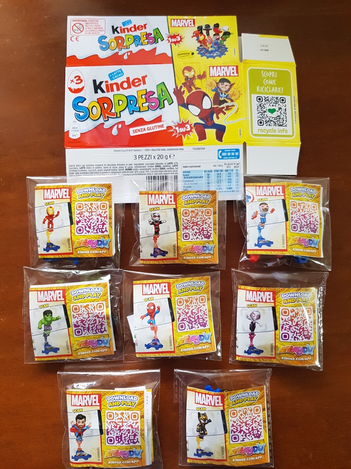 KINDER SORPREA ITALIA 2024/2025 (SERIE COMPLETA MARVEL) VQ356 - VQ379 + 8 BPZ