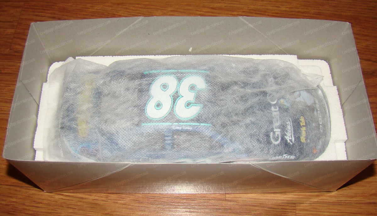 Nascar KASEY KAHNE #38 Dodge Intrepid Great Clips/Shark Tales (1