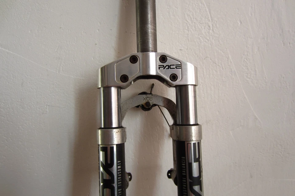 PACE RC35 Suspension Fork - Retro - 26" (FK 041) - Image 2 of 4