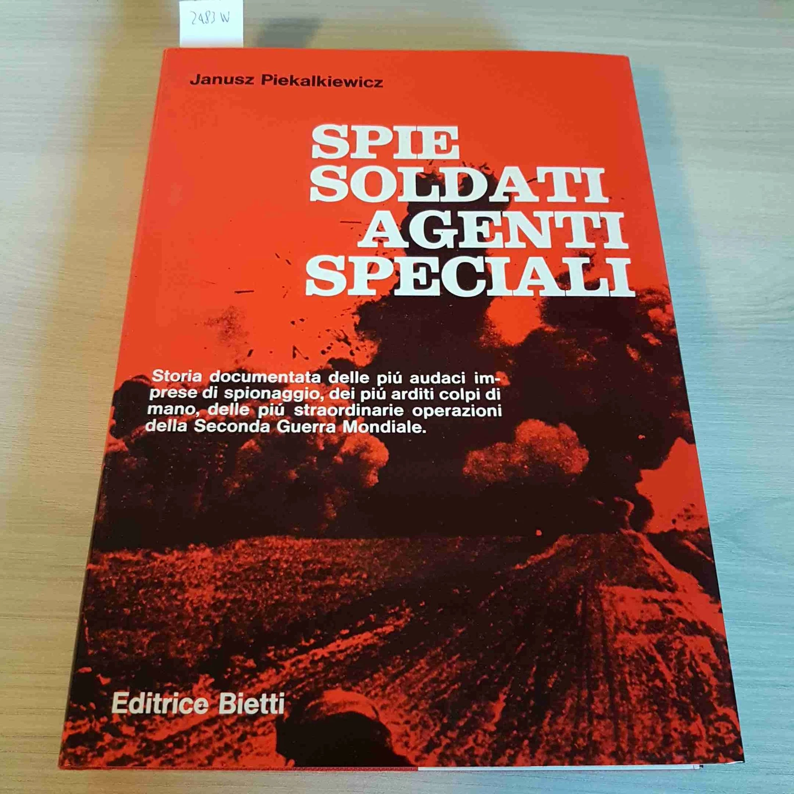 Foto 1 di 3
