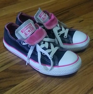 pink converse junior