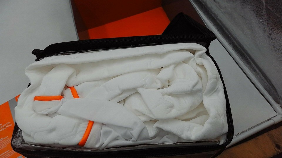 Dormeo Premium Mattress Protector, Queen Mattress Protector, Waterproof