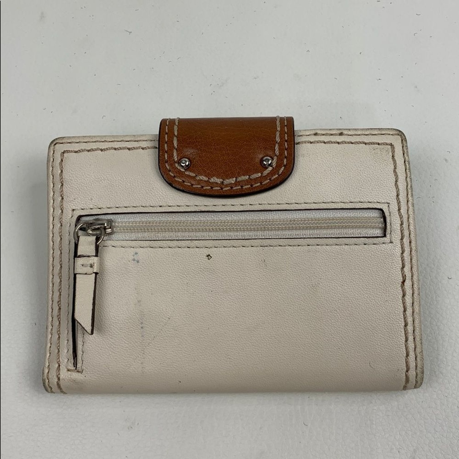 Coach Cream and Tan Leather Wallet Silver Turnkey Opening ID slip pockets thumbnail 3