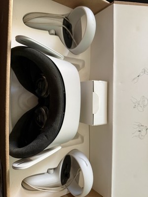 Oculus Quest 2 64GB Oculus Quest (64GB) Right Pad Not Powering On