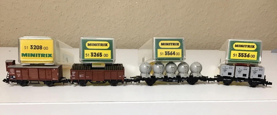 Minitrix Spur N Konvolut 4 x Güterwagen 3564 3265 3536 3208 Dr u. DB in OVP TOP