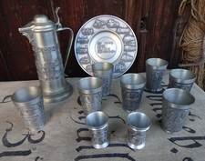 ZINNKRUG + 9 BECHER Teller 1835-1985 WERTZINN DESIGN STUTTGART Eisenbahn Sammler