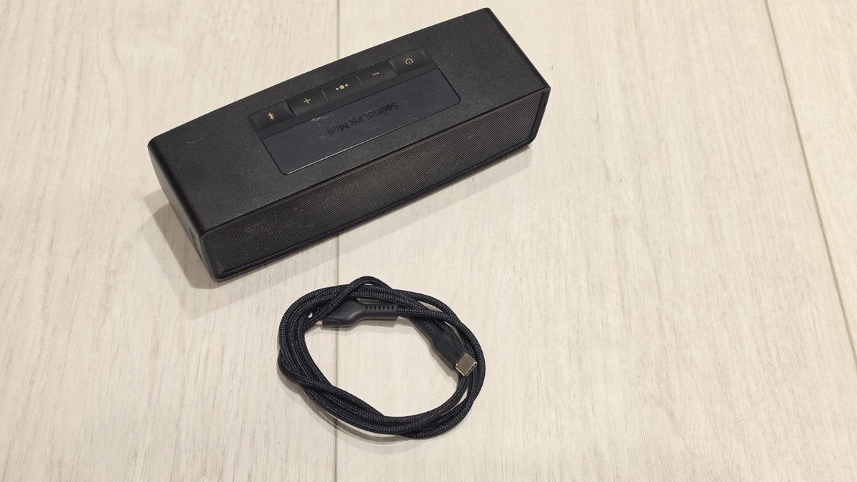 Bose SoundLink Mini II Bluetooth Lautsprecher tragbares System schwarz USB-Kabel