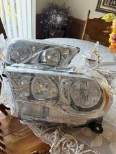 2011 Dodge Durango Rt Headlights One Right Abd One Left.
