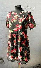 Boohoo Black mini dress floral Size 10 Cut out summer skater sheath Red 