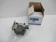 Bendix 5012257N , R-14 Relay Valve , Air Brake