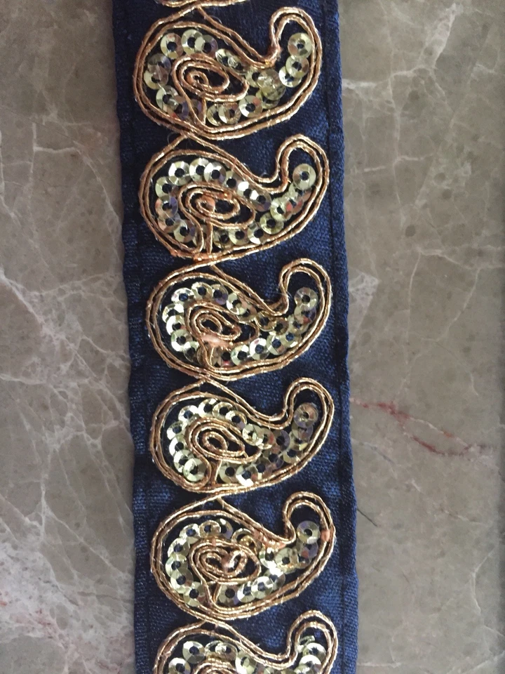 Nuevo Bordado de Lentejuelas Doradas Bordado Borde Gris Oscuro 9 + Yarda Cinta de Encaje Foto 2 de 4