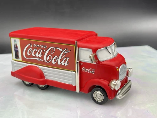 Vintage 2004 Coca Cola Truck Christmas in the City Village Coke Department 56