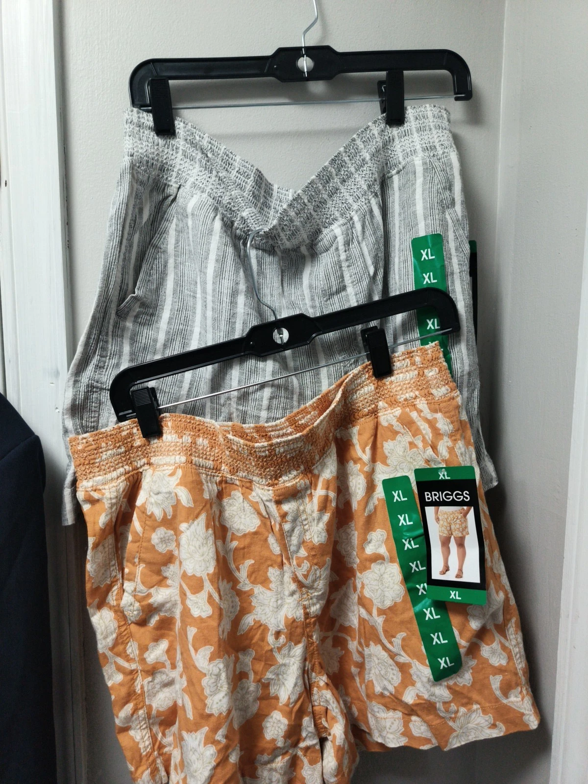 Lot Of 2 Briggs Ladies Linen Blend Shorts Orange/White Floral & Striped 5" XL
