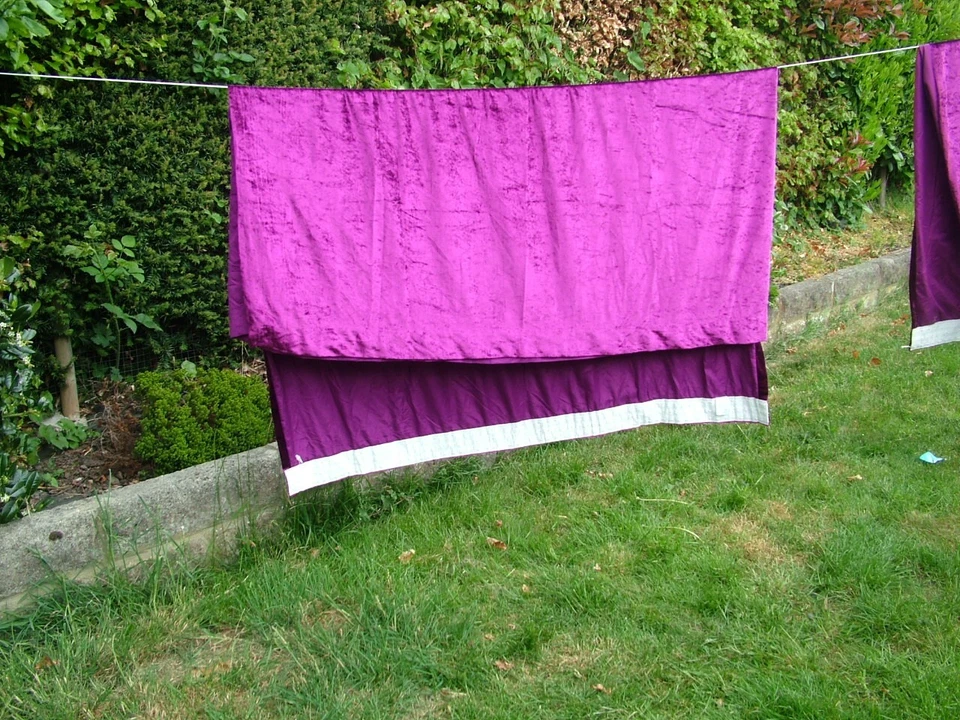 Pair Vintage Purple  Velvet Feel Curtains Length 60in Drop 72in - Image 2 of 3