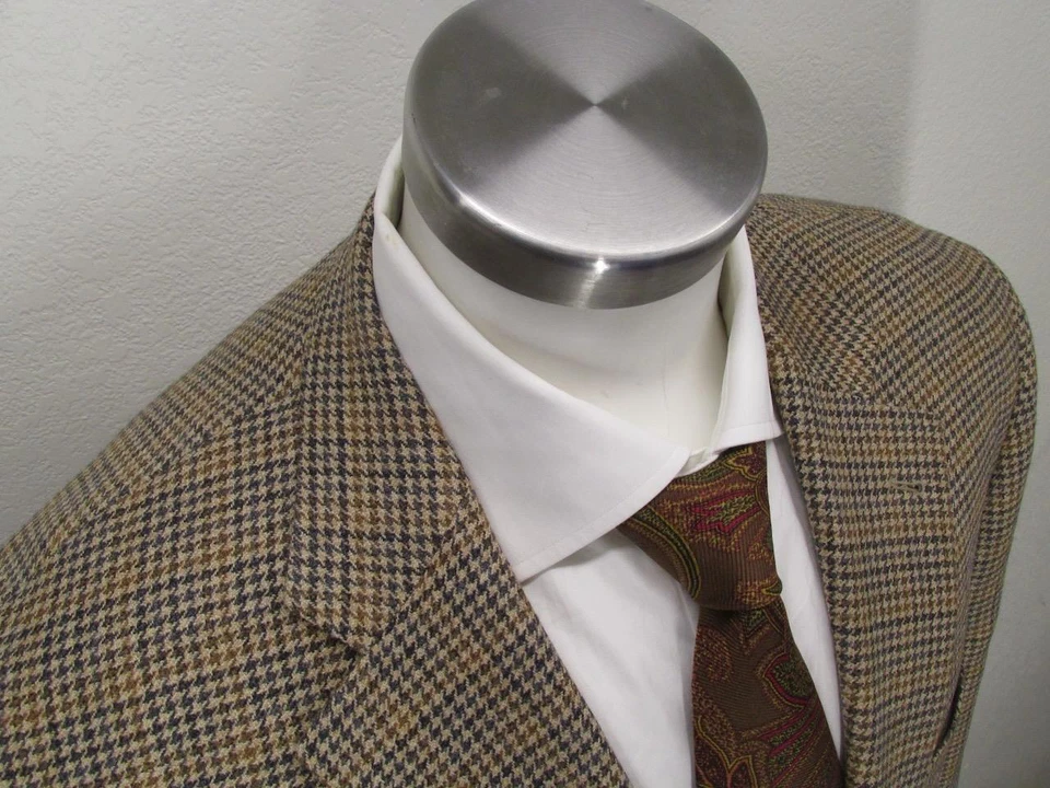 Elegant Italy NICK HILTON houndstooth pure wool sport coat size 44 L Mint! S42 - Image 2 of 4