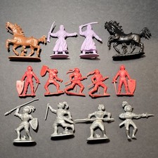 VINTAGE PLASTIC TOY KNIGHTS LOT - RED LOUIS MARX ENGLAND W. GERMANY Horses