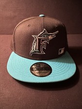 Gorra New Era Blackletter Arch 9FIFTY Florida Marlins Snapback 60243407 Talla Única
