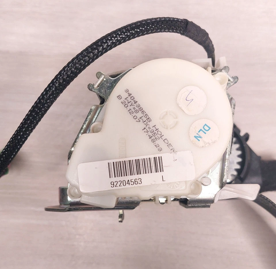 Pontiac G8 2008-2009 conductor delantero izquierdo lado izquierdo cinturón de seguridad negro OEM Foto 4 de 4