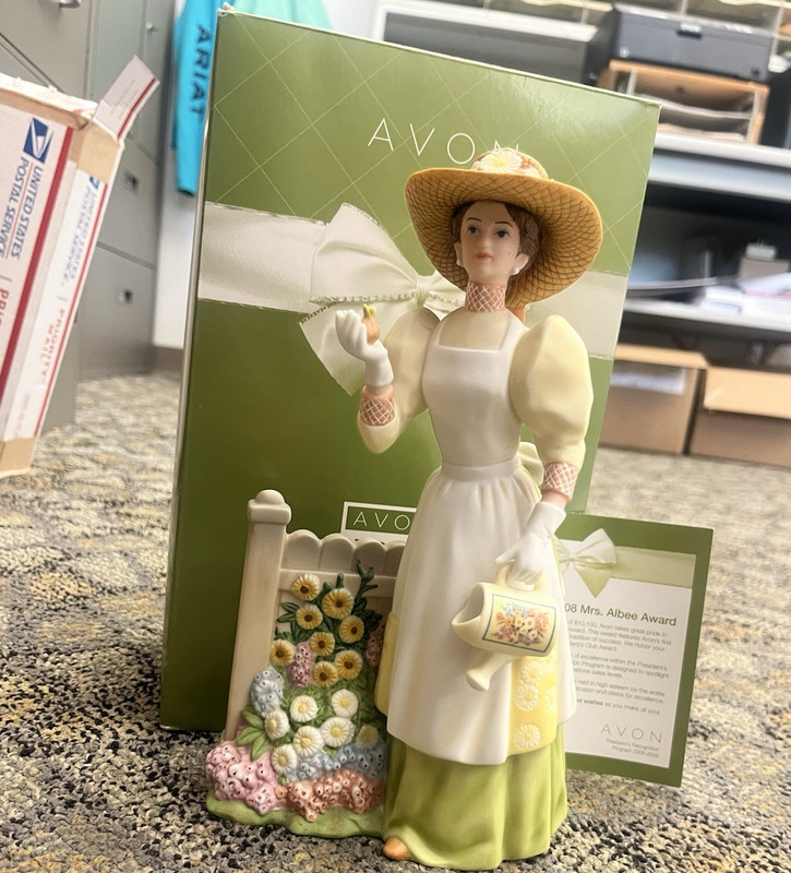 Avon Mrs. Albee Porcelain Figurine Woman Multicolor 2000-2009 Boxed