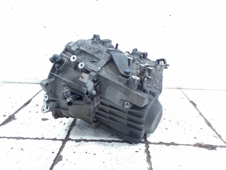 Volvo S40, V40 2001 Diesel manual 5 speed gearbox T109593 ARA296993 - Image 3 of 4