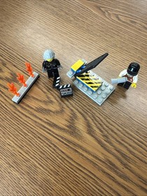 LEGO Studios: Stuntman Catapult (1356) and 1357 Camerman complete w/instructions