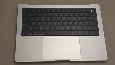 Topcase Macbook Pro 14'' 2021 2022 A2442 Topcase QWERTZ Tastatur SILBER  wie neu