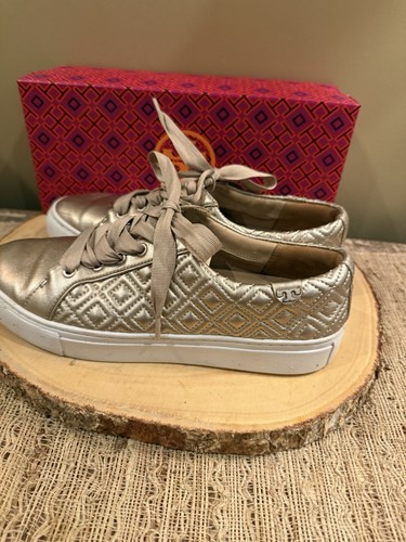 Tory Burch Marion Quilted Metallic Gold Leather Lace-up Sneakers  Shoes 8 - Picture 2 of 14