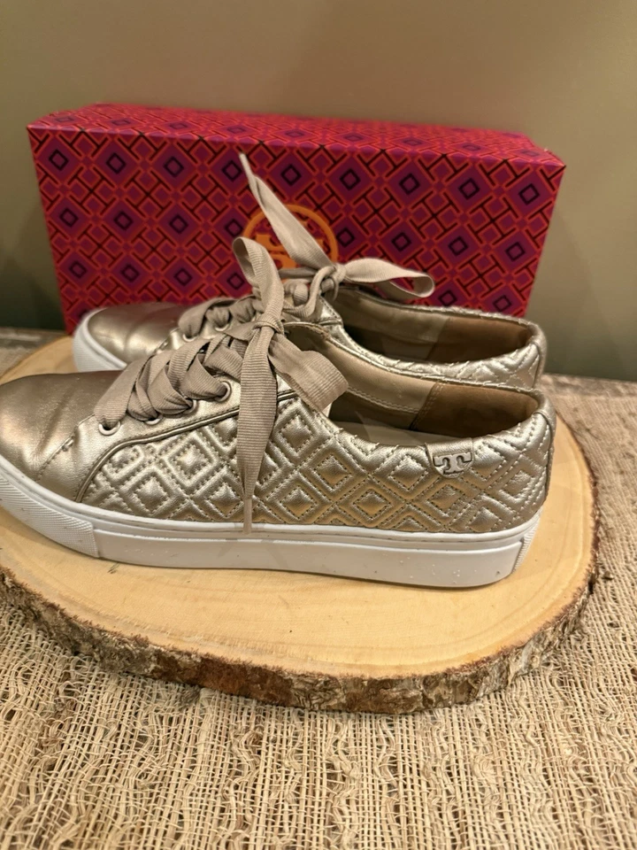 Tory Burch Marion Acolchado Metálico Dorado Cuero Con Cordones Tenis Zapatos 8 Foto 2 de 4